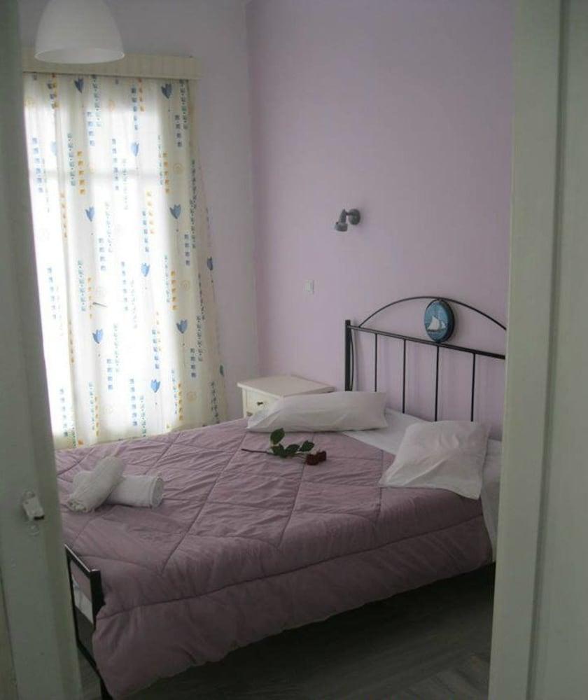 Very-Kokkos Pension 2 Naxos City ภายนอก รูปภาพ