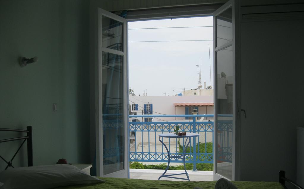 Very-Kokkos Pension 2 Naxos City ภายนอก รูปภาพ